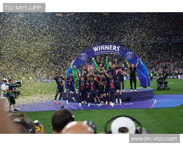 国王杯波尔图与巴黎圣日耳曼激战成平局红牌事件引发全场热议